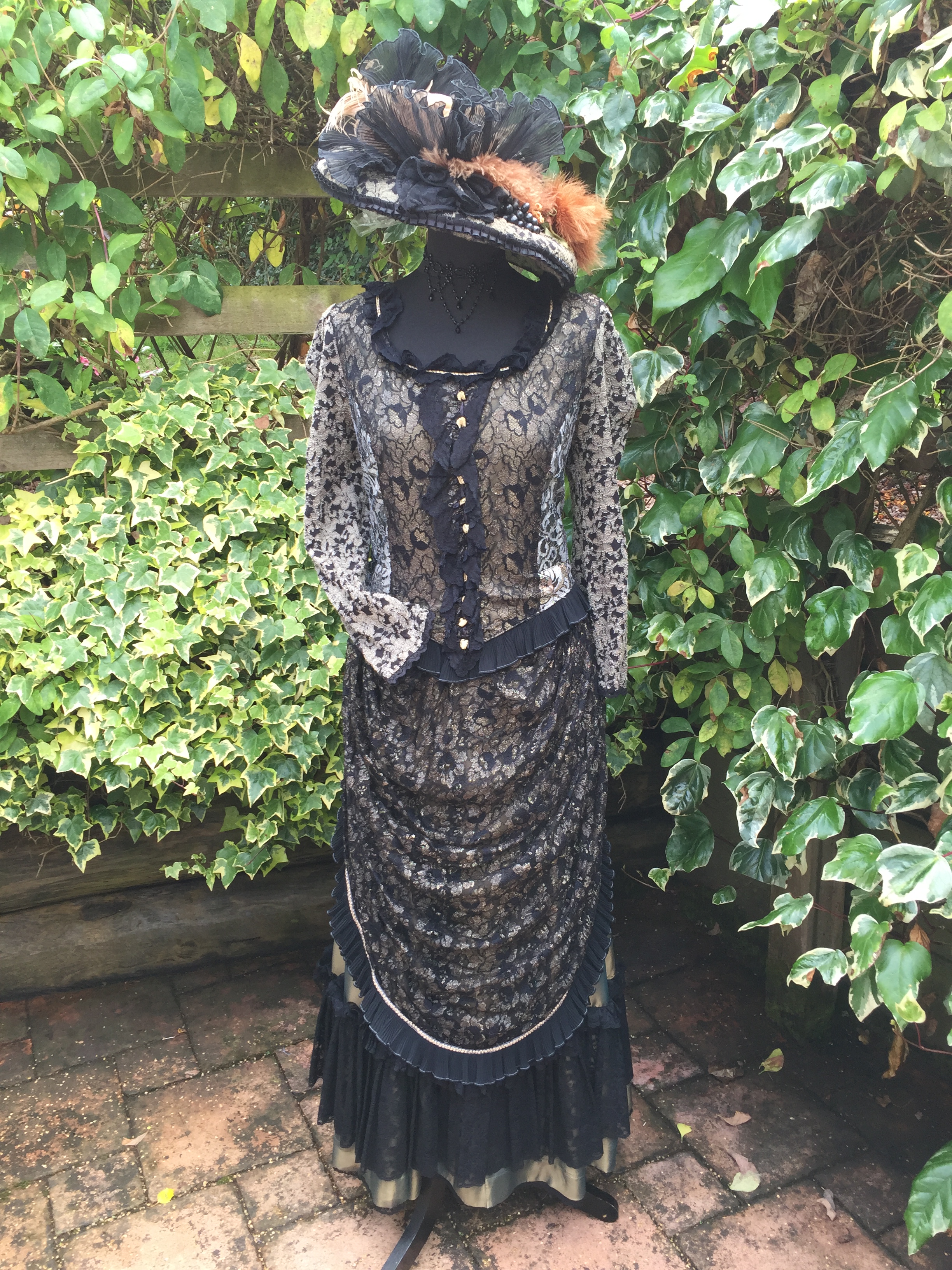 green masquerade outfit