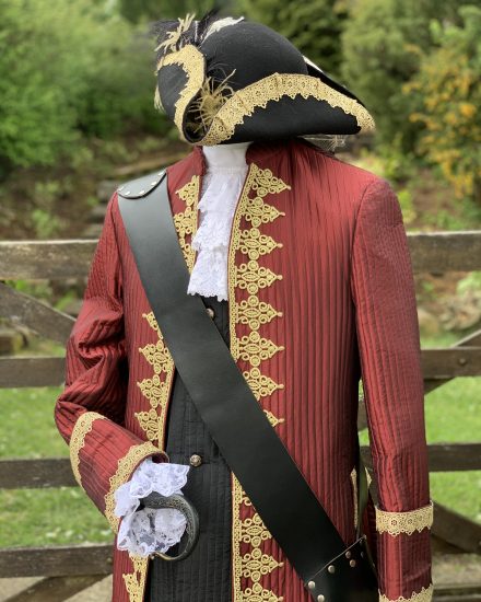 Masquerade Mens Deluxe Quilted Captain Hook Costume. Film & TV