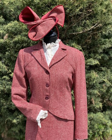 Ladies Teracotta tweed 1940’s day suit